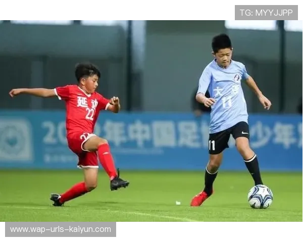 足球少年年仅 12 岁已经踢爆全场